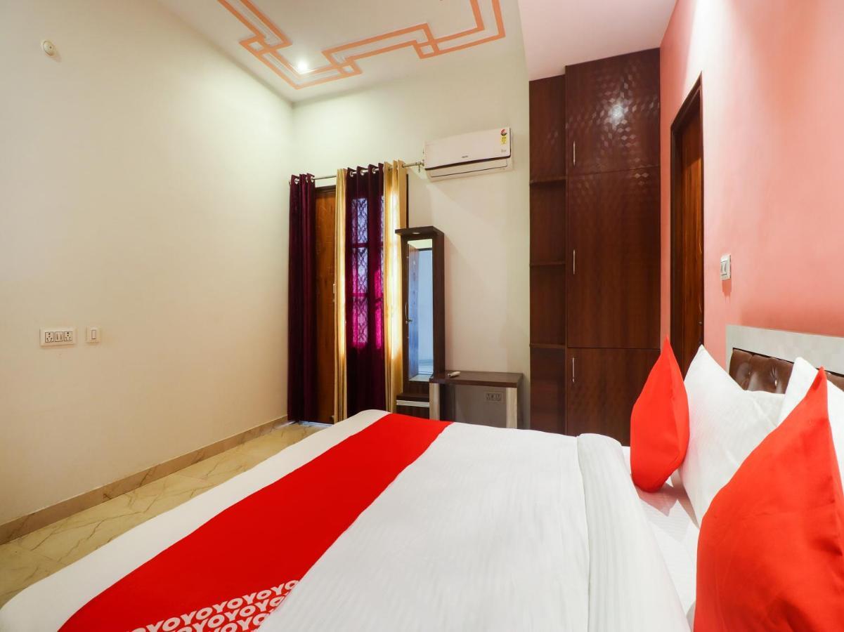 Oyo Lck1233 Rivaaj Palace Lucknow Exterior photo